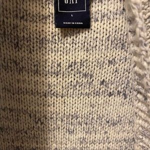 Women’s GAP Long sleeveless sweater vest.